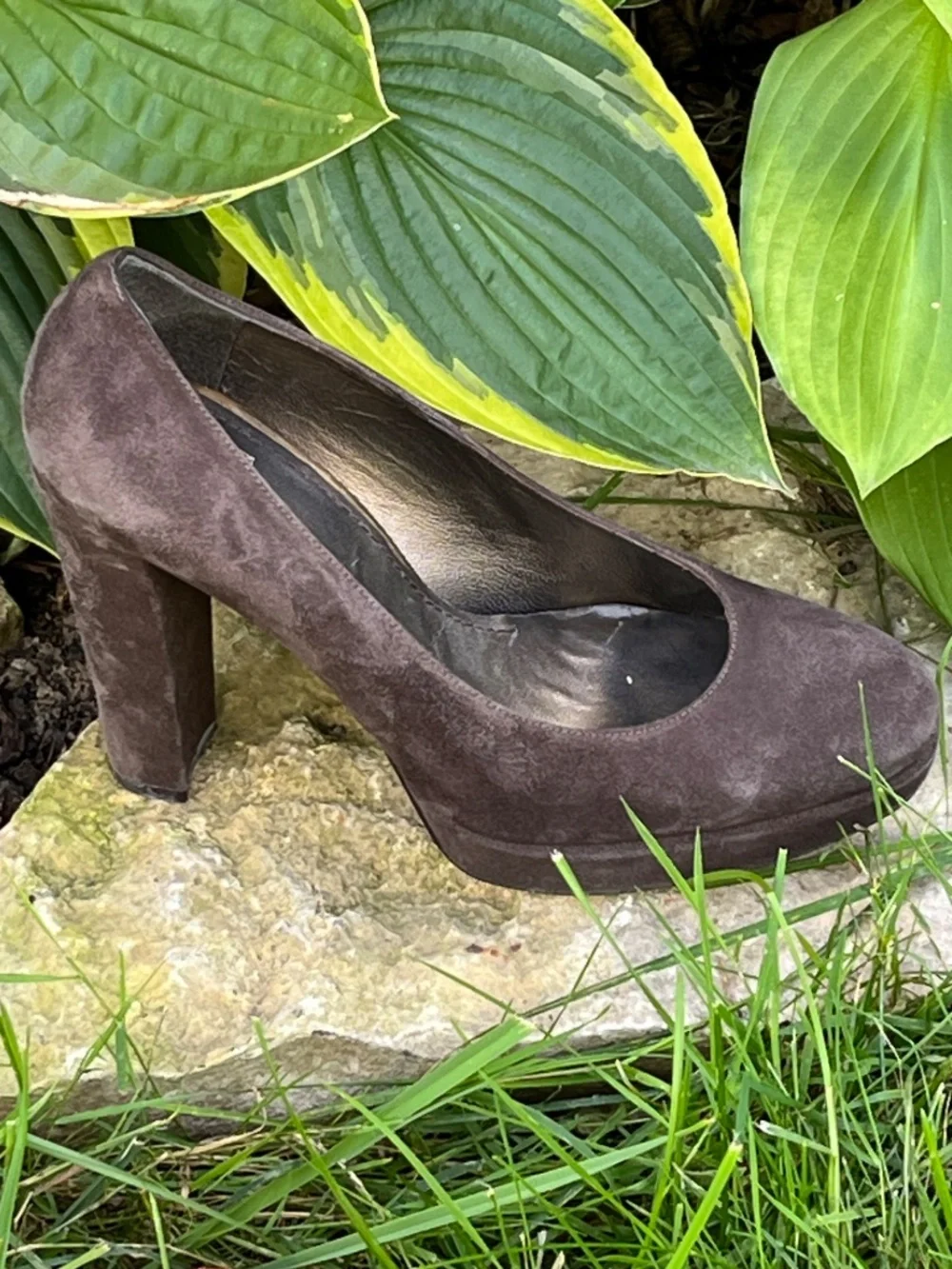 Stuart Weitzman Strongswoon Londra Suede Platform Pumps Size 7 Brown Block Heels
